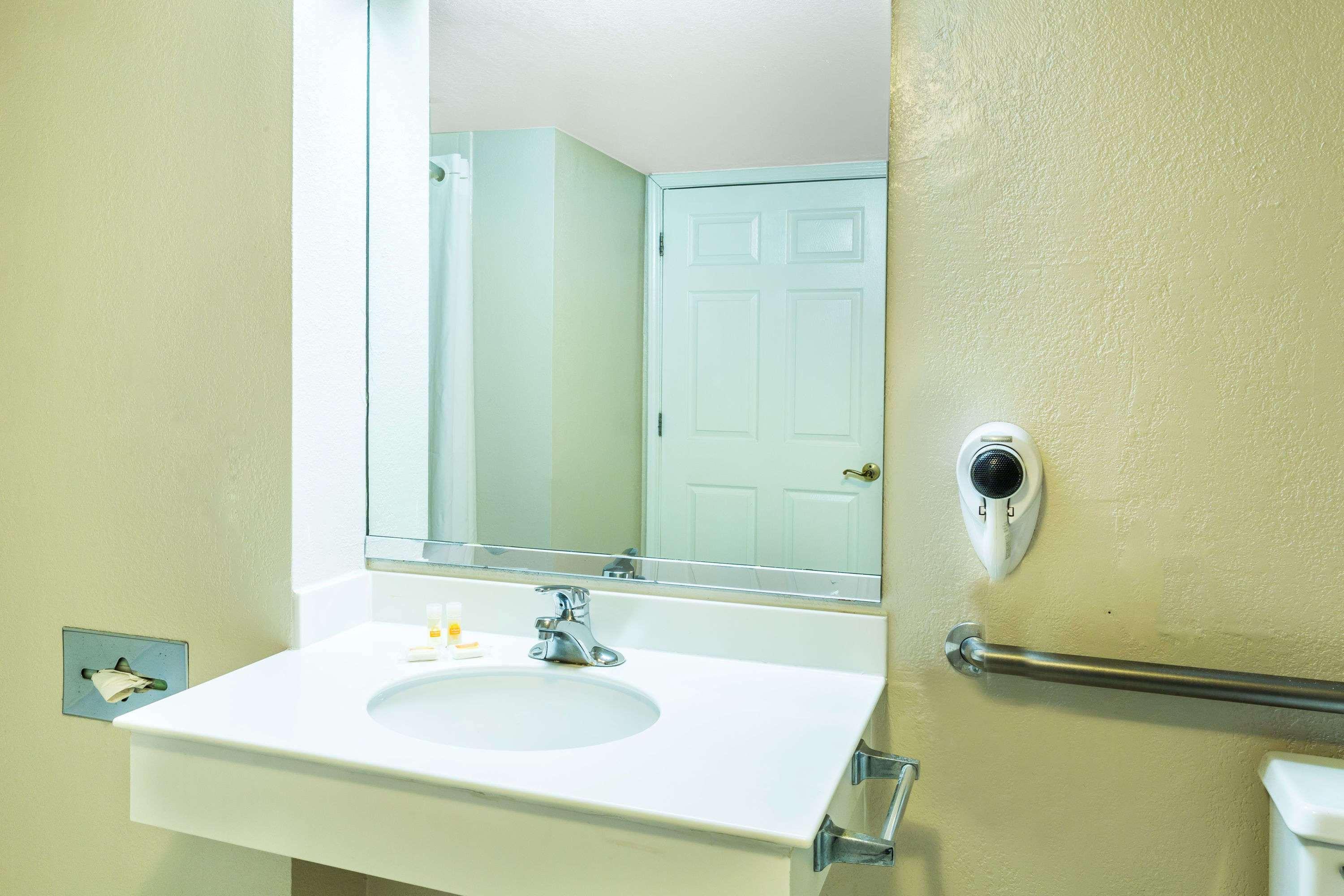 Econo Lodge Richmond-North Chesterfield Zewnętrze zdjęcie