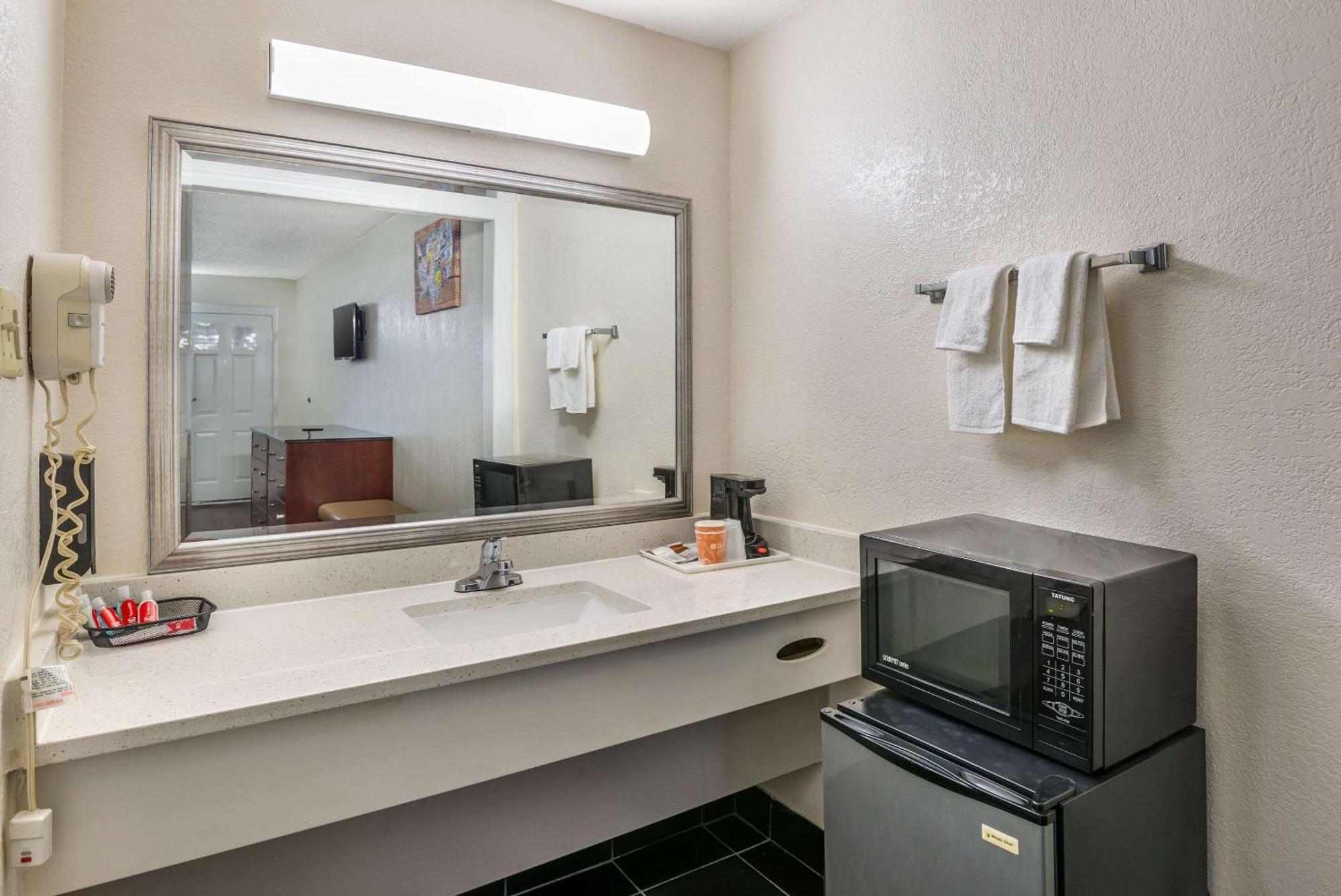 Econo Lodge Richmond-North Chesterfield Zewnętrze zdjęcie