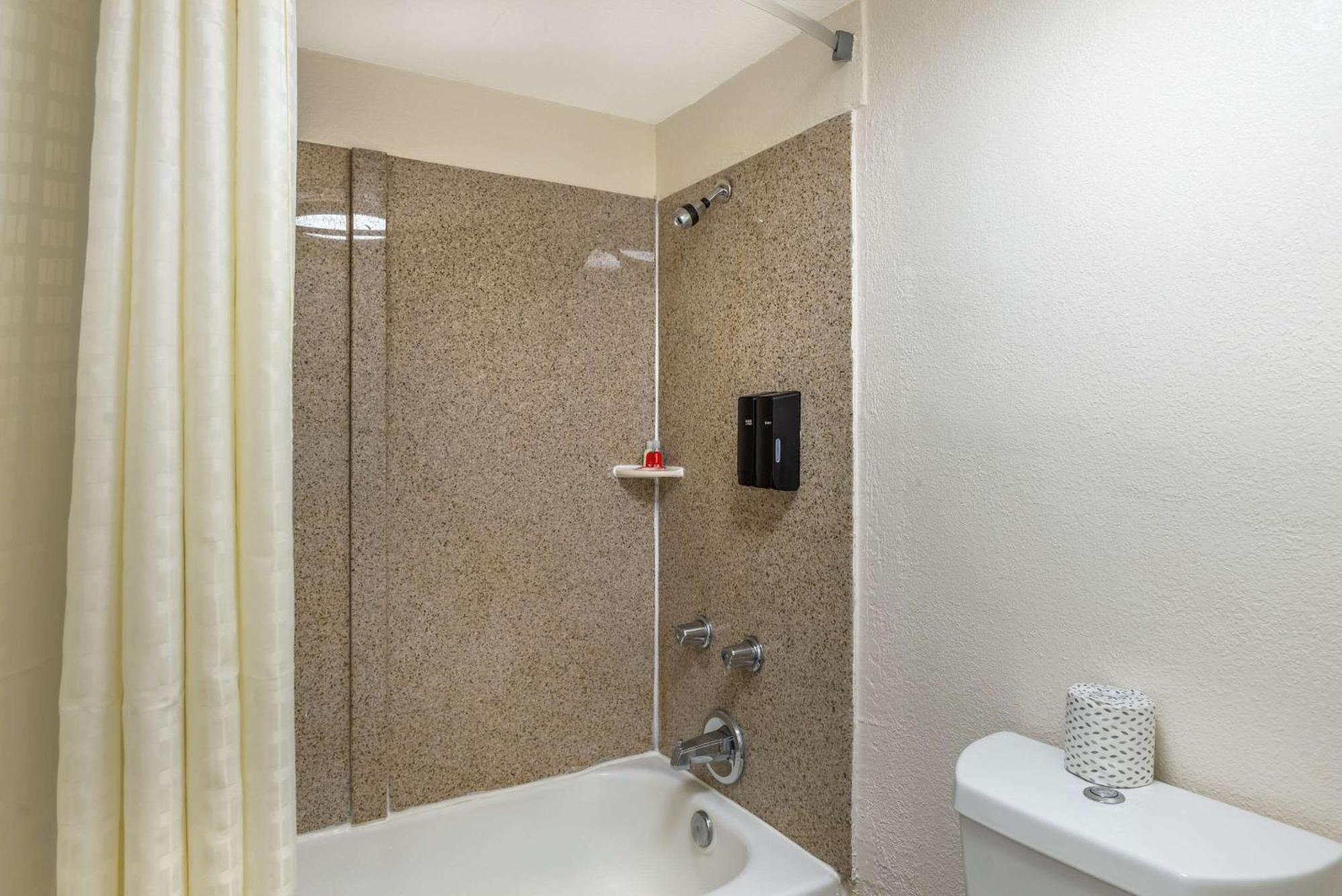 Econo Lodge Richmond-North Chesterfield Zewnętrze zdjęcie